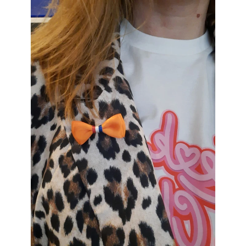 Oranje strikken met Speld | www.pietkoopmans.nl