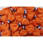Oranje strikken met Speld | www.pietkoopmans.nl