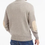 Barbour Lamswol Troye Trui | Beige | www.pietkoopmans.nl