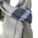 Dante Cashmere Shawl | Grijs Olijf | www.pietkoopmans.nl
