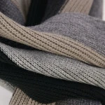 Shawl Tricot | Zwart Grijs Gestreept | www.pietkoopmans.nl