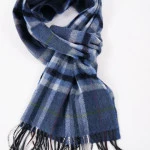 John Hanly Shawl Merino | Jeans Blauw Raf Ruit | www.pietkoopmans.nl
