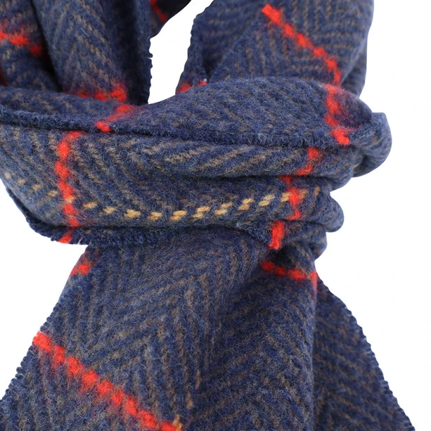 John Hanly Shawl | Rood Marine Visgraat | www.pietkoopmans.nl