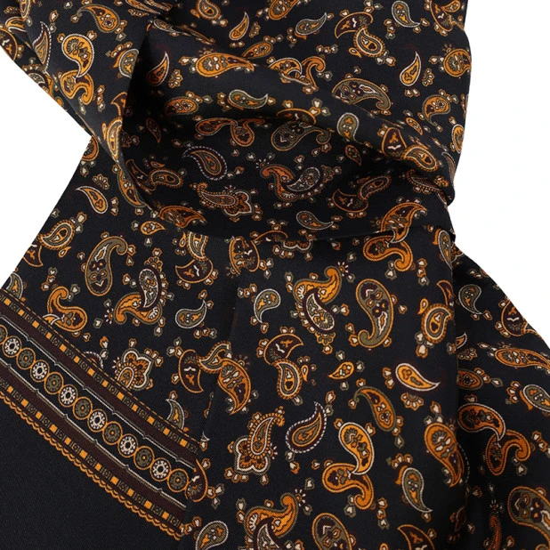 City Sport Zijde Shawl | Zwart Goud Paisley Print| www.pietkoopmans.nl