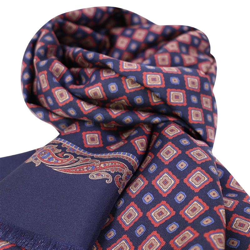 City Sport Zijde Modaal Shawl | Navy Bordeaux Medallions | www.pietkoopmans.nl