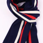 College Shawl Newcastle | Navy Rood Wit | www.pietkooopmans.nl