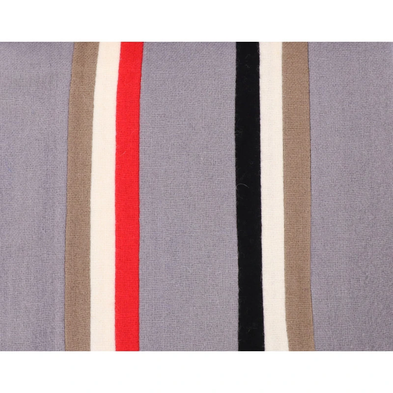 College Shawl Plymouth | Lichtgrijs Beige Zwart Rood | www.pietkooopmans.nl