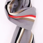 College Shawl Plymouth | Lichtgrijs Beige Zwart Rood | www.pietkooopmans.nl
