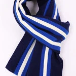 College Shawl Preston | Kobalt Navy Creme | www.pietkooopmans.nl