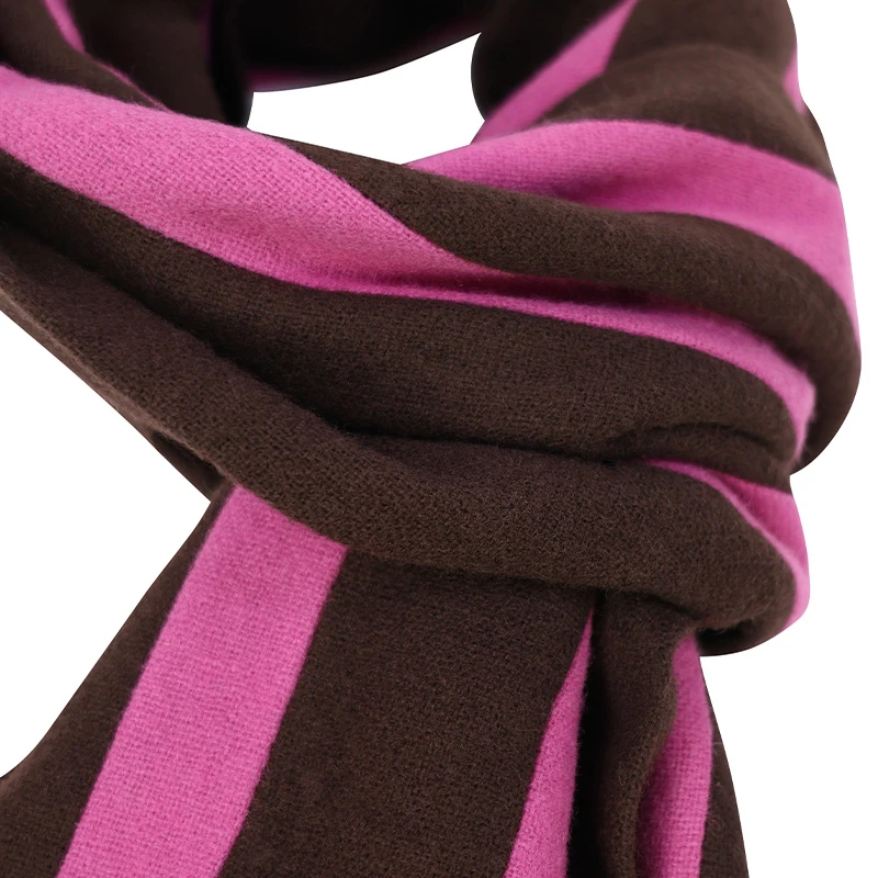 College Shawl | Wiltshire | www.pietkoopmans.nl