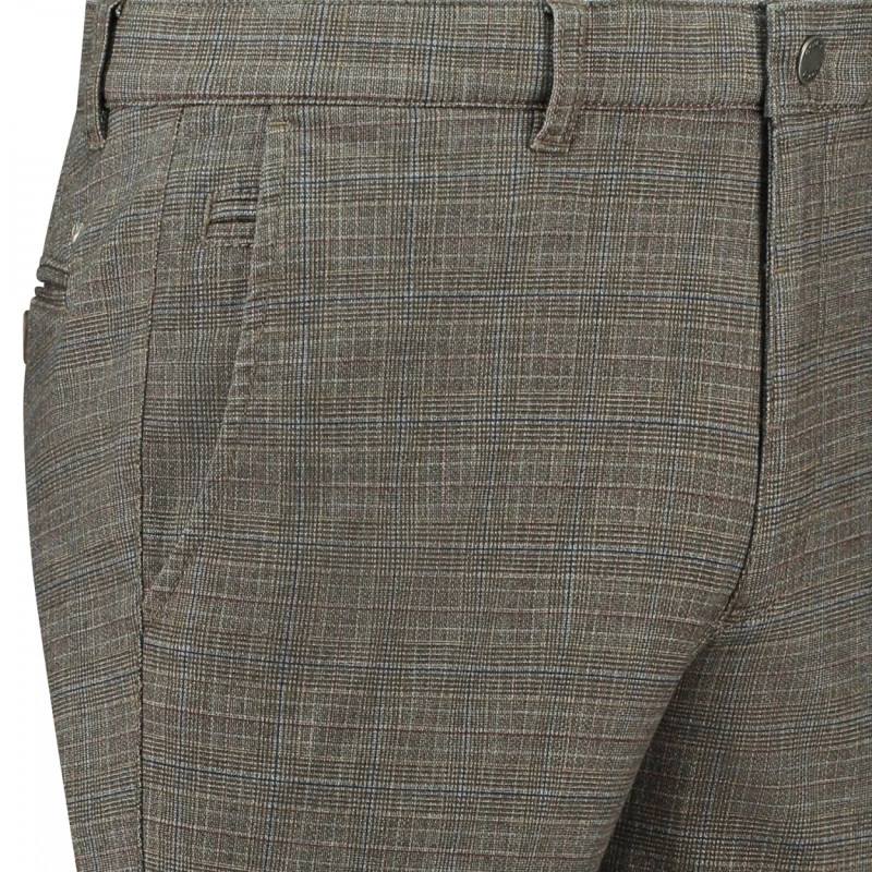 Com4 Winter Chino | Bruin Geruit | www.pietkoopmans.nl