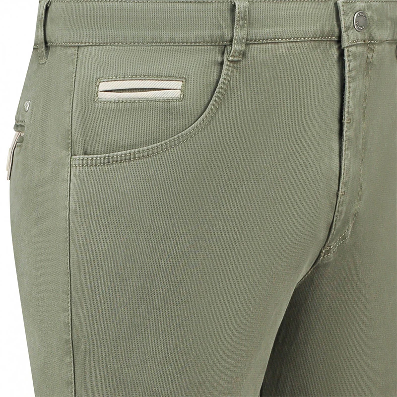 Com4 Swing Front Broek | Zacht Olijf | www.pietkoopmans.nl
