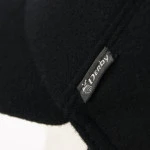 Derby Cap Oorkleppen | Zwart Teflon | www.pietkoopmans.nl