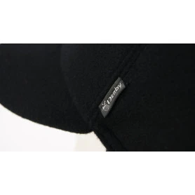 Derby Cap Oorkleppen | Zwart Teflon | www.pietkoopmans.nl