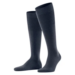 Falke Kniekousen Airport | Navy