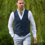 Wellington Of Bilmore Suede Gilet | Blauw | www.pietkoopmans.nl