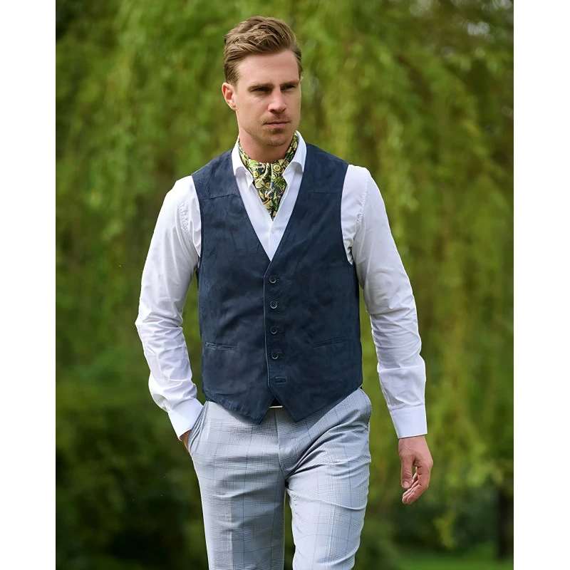 Wellington Of Bilmore Suede Gilet | Blauw | www.pietkoopmans.nl