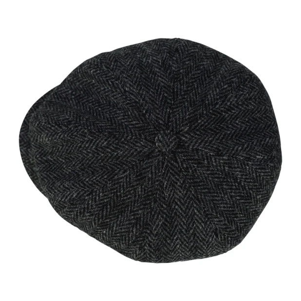 Wellington Newsboy | Harris Tweed Zwart | www.pietkoopmans.nl