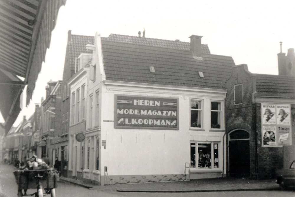 Pand Herenmode Piet Koopmans & Zn. in de jaren 60